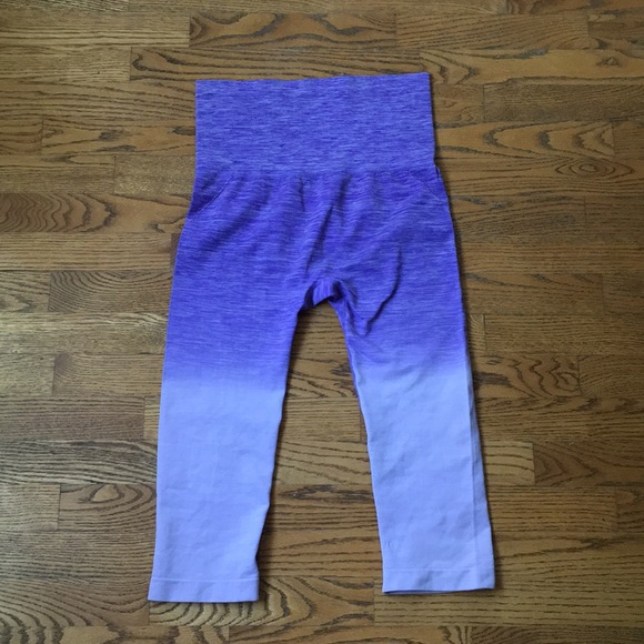 💜Yelete Ombré Purple 3/4 Leggings💜 - Picture 2 of 8